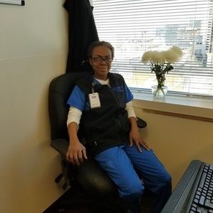 Meet your Posher, Lisa